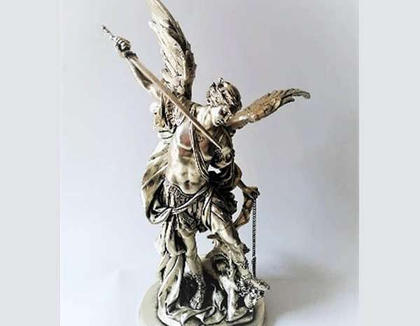 Estatuilla San Miguel Arcángel