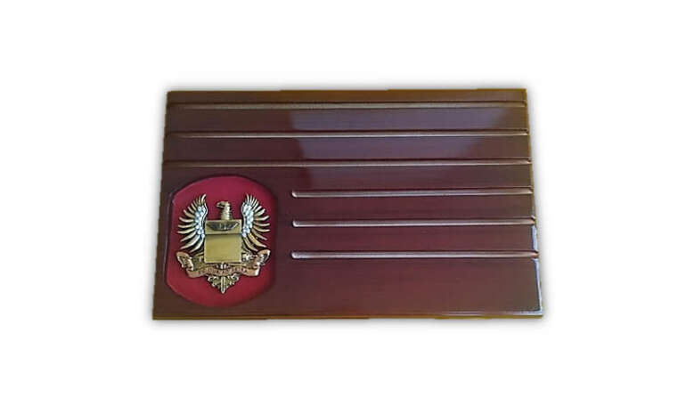portamonedero con escudo